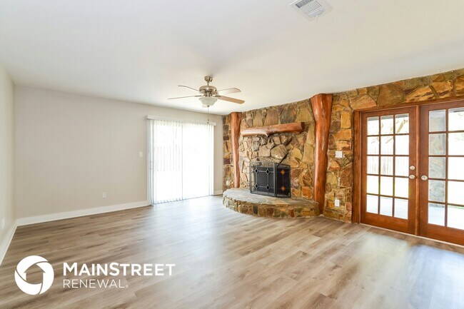 Foto del edificio - 7405 Calmoso Ave