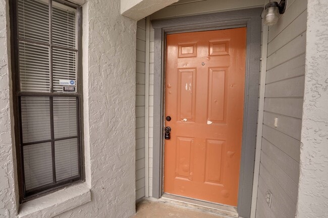 Building Photo - 370 Springdale Dr