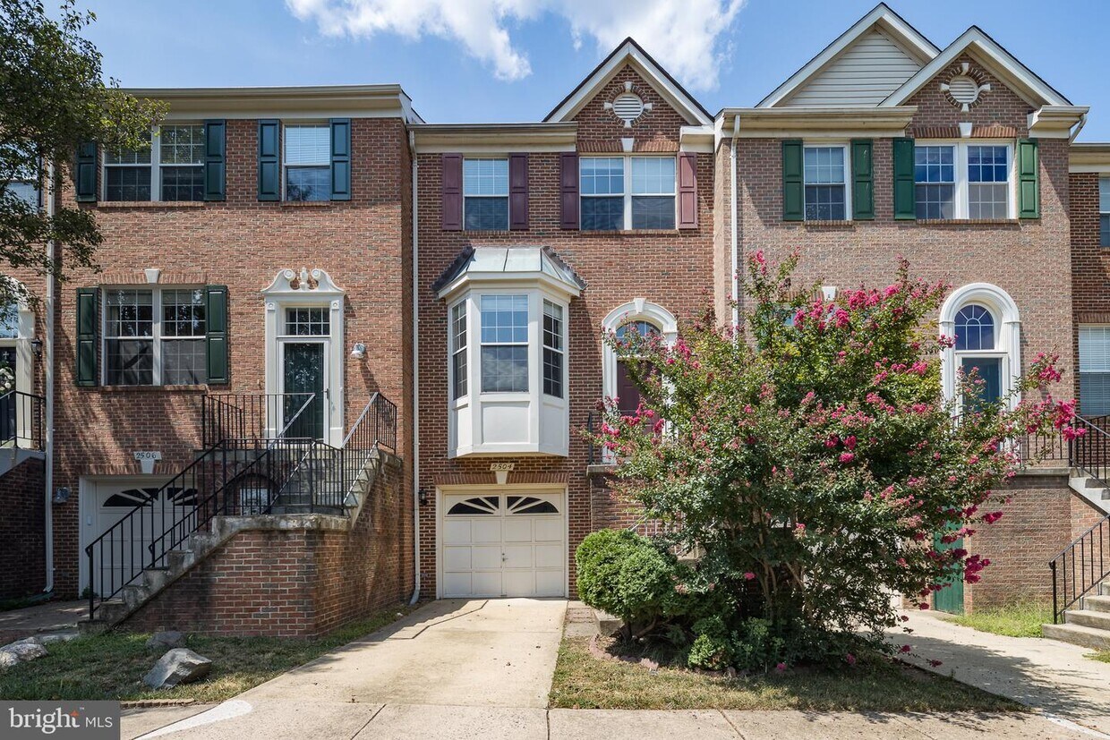 2504 Polly Jefferson Way, Herndon, VA 20171 Townhouse for Rent in