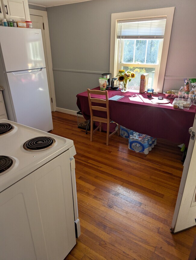 Kitchen - 223 Tuttle Rd
