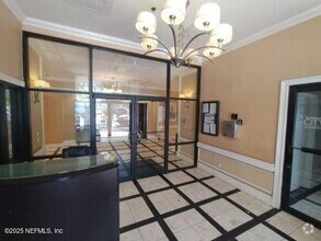 Building Photo - 311 E Ashley St