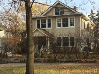 Building Photo - 1827 Kenwood Pky