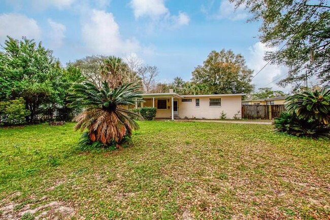 Building Photo - 2415 Marble Dr