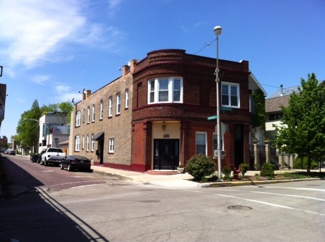 Primary Photo - 1800 N Honore St