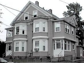 Building Photo - 91 Ash St