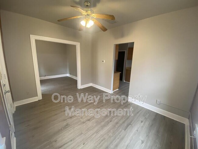 Foto del edificio - 321 3rd St