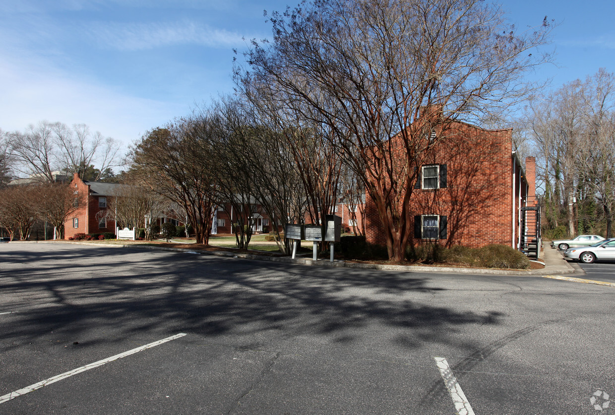 Primary Photo - Country Club Homes