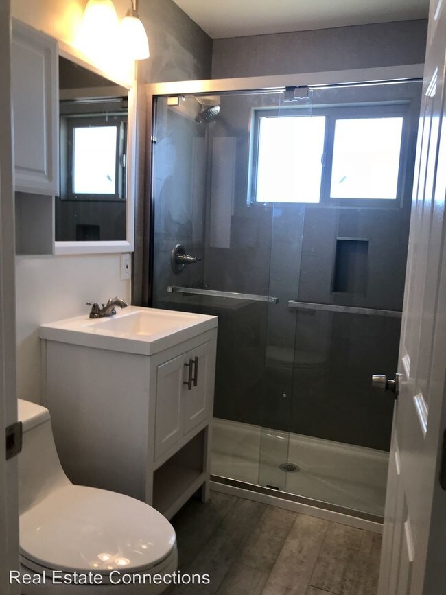 Building Photo - 2 br, 1 bath Apartment - 920 Princess Anne Dr