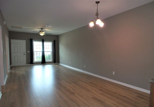 Foto del edificio - 169 Waterford Lake Dr