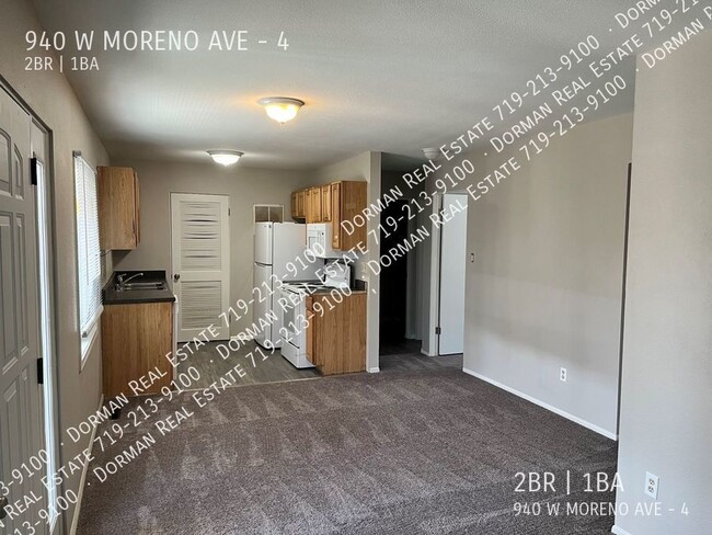 Building Photo - 940 W Moreno Ave