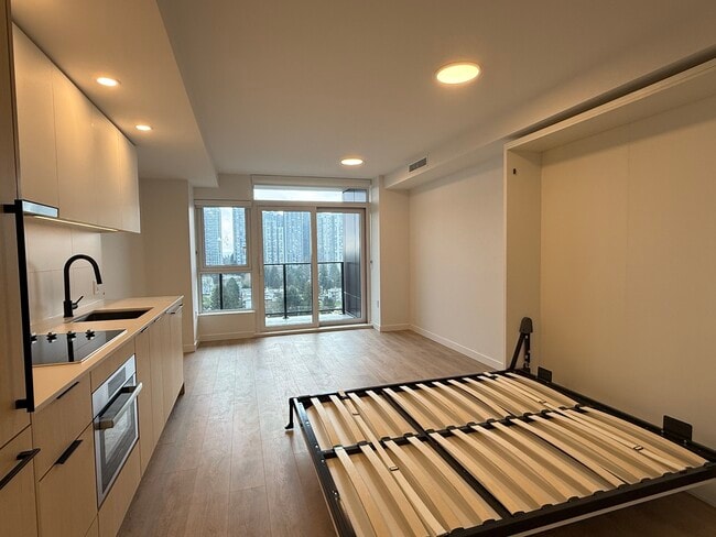 Building Photo - 13738 Central Av