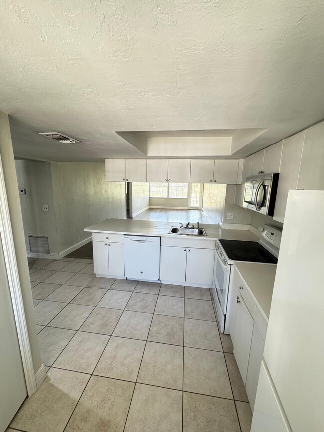 Foto del edificio - 803 Palm Beach Trace Dr