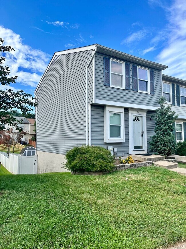 Foto del edificio - Charming 2 Bedroom/2 Bathroom in Laurel Valley!