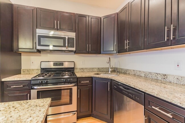 Building Photo - 1531 Ogden St