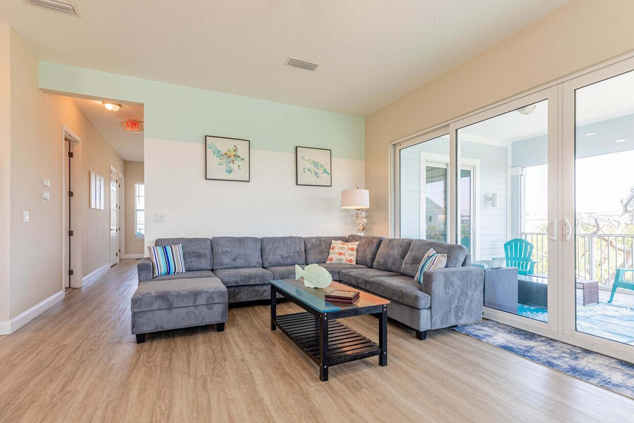 Foto principal - 36 Moody Dr