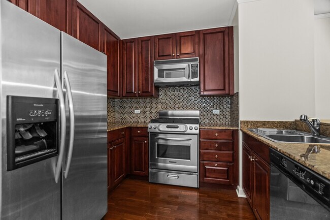 Foto del edificio - 420 E Waterside Dr