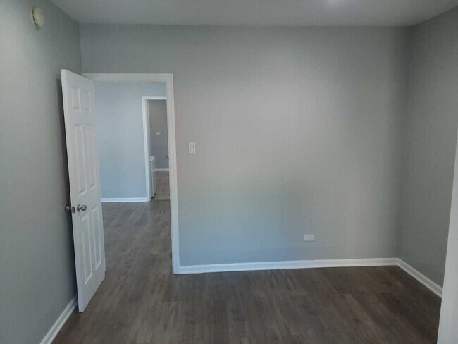 Foto del edificio - 2947 W Armitage Ave