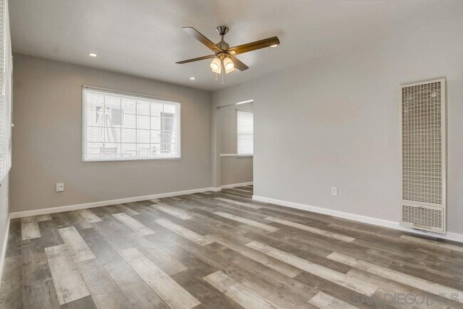 Building Photo - 1056 Turquoise St