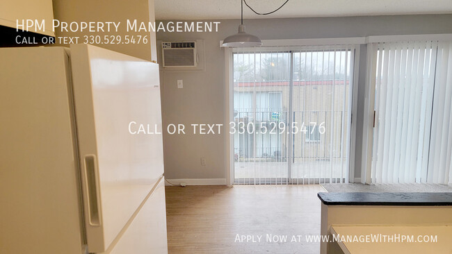 Foto del edificio - 725 E Waterloo Rd