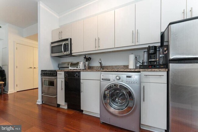 Foto del edificio - 219 S 18th St