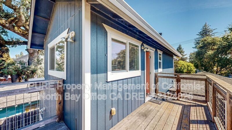 Primary Photo - 1445 Corby Ave