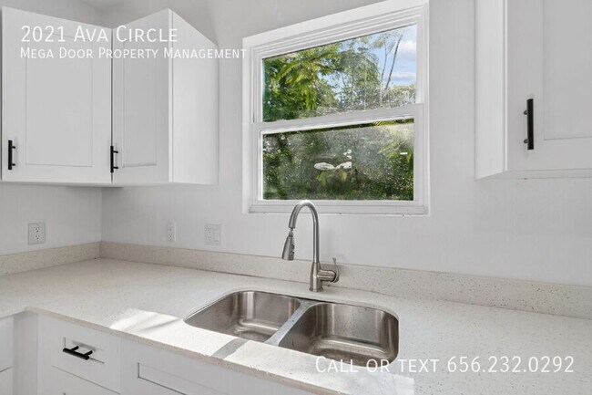 Building Photo - 2021 Ava Cir