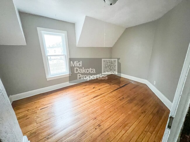 Building Photo - 735 S Wisconsin St