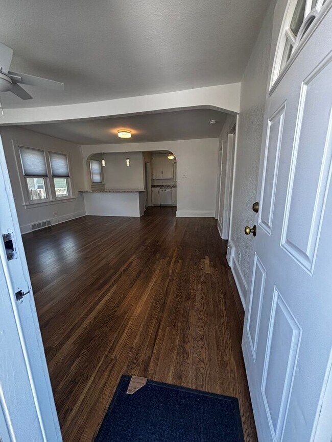 Foto del edificio - 3 Bedroom 2 Bathroom Home Near FE Warren & Frontier Park