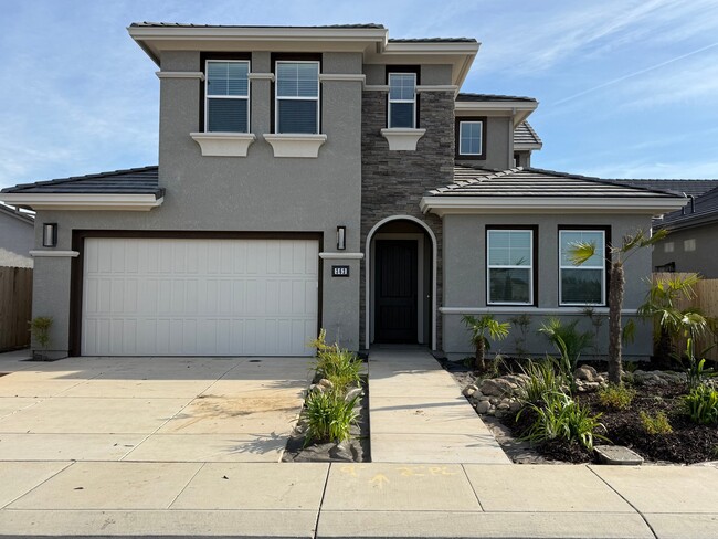 Building Photo - 362 Tigris St