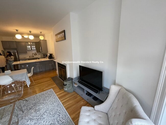 Foto del edificio - 922 Beacon St