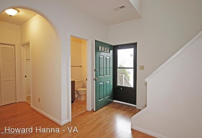 Building Photo - 3 br, 1.5 bath House - 5403 Skalak Drive