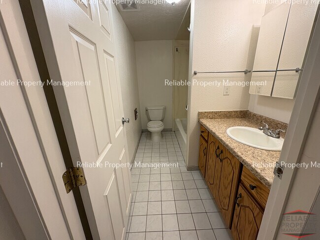 Foto del edificio - 260 W 19th St