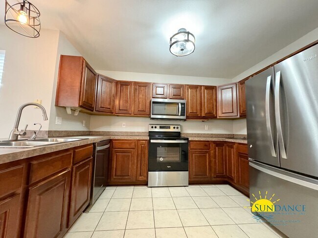 Building Photo - Snapper Cove Waterfront Townhome!