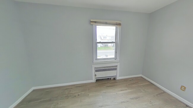 Building Photo - 82 Huron Ave