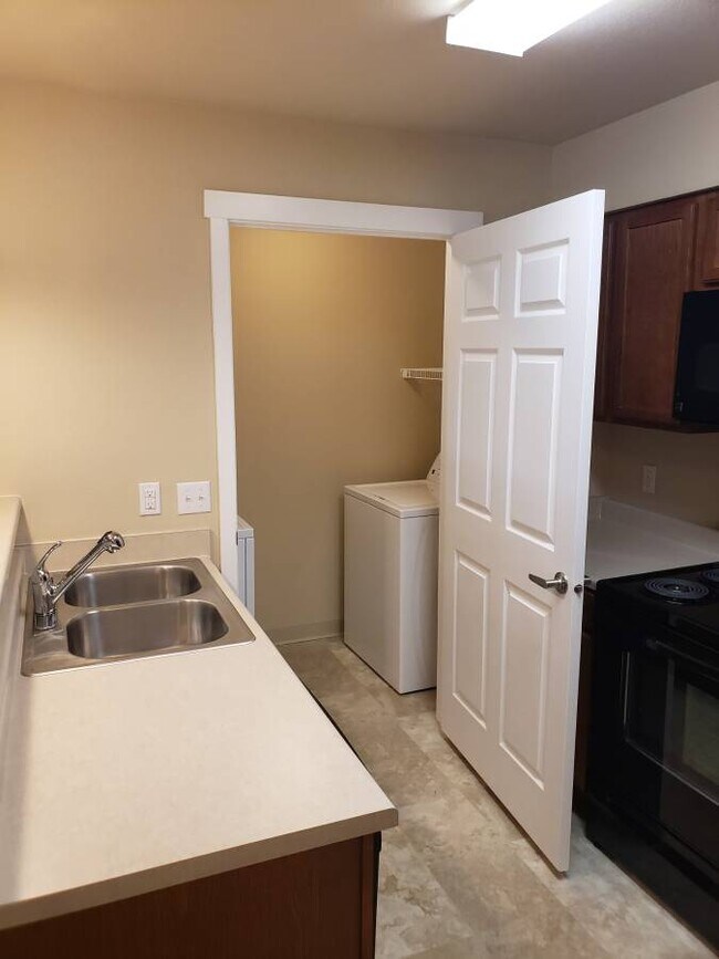 Northern Heights Apartments 802 S Garfield Rd Airway Heights, WA