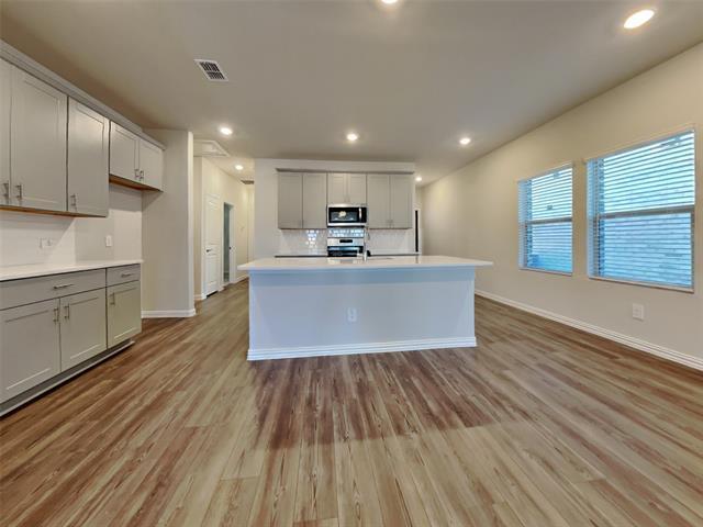 Building Photo - 4812 Hunter Hurst Dr