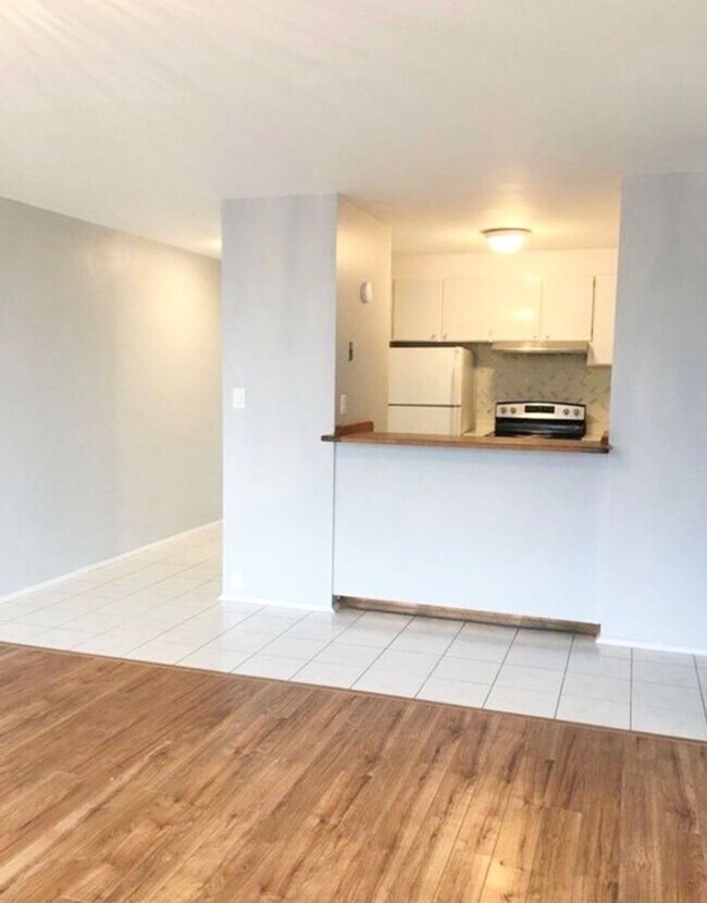 Foto del edificio - Recent Rent Decrease on this Gorgeous One ...