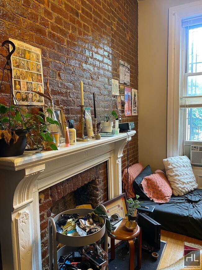 Building Photo - 683 WILLOUGHBY AVENUE