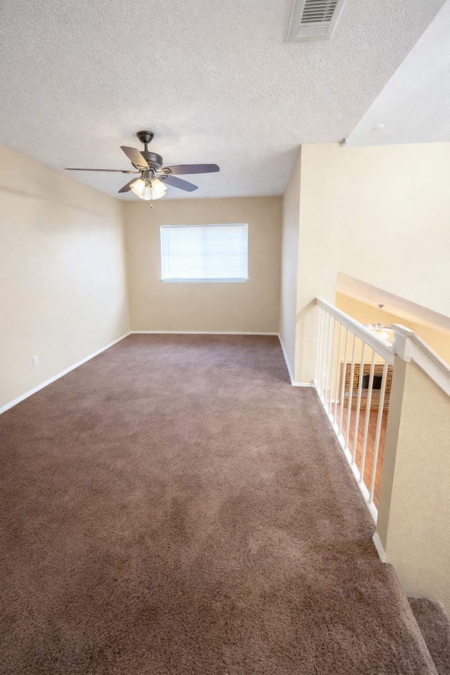 Foto del edificio - 4376 Hulen Cir E