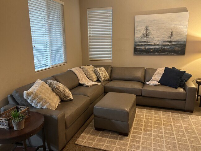 sala de estar - 5149 W Pianosa Ave