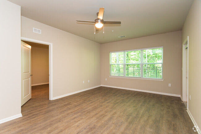 2BR,2BA - Sycamore Station