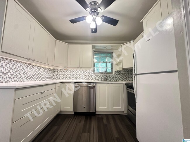 Building Photo - 2202 Montreat Cir