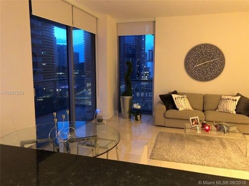Building Photo - 1050 Brickell Ave