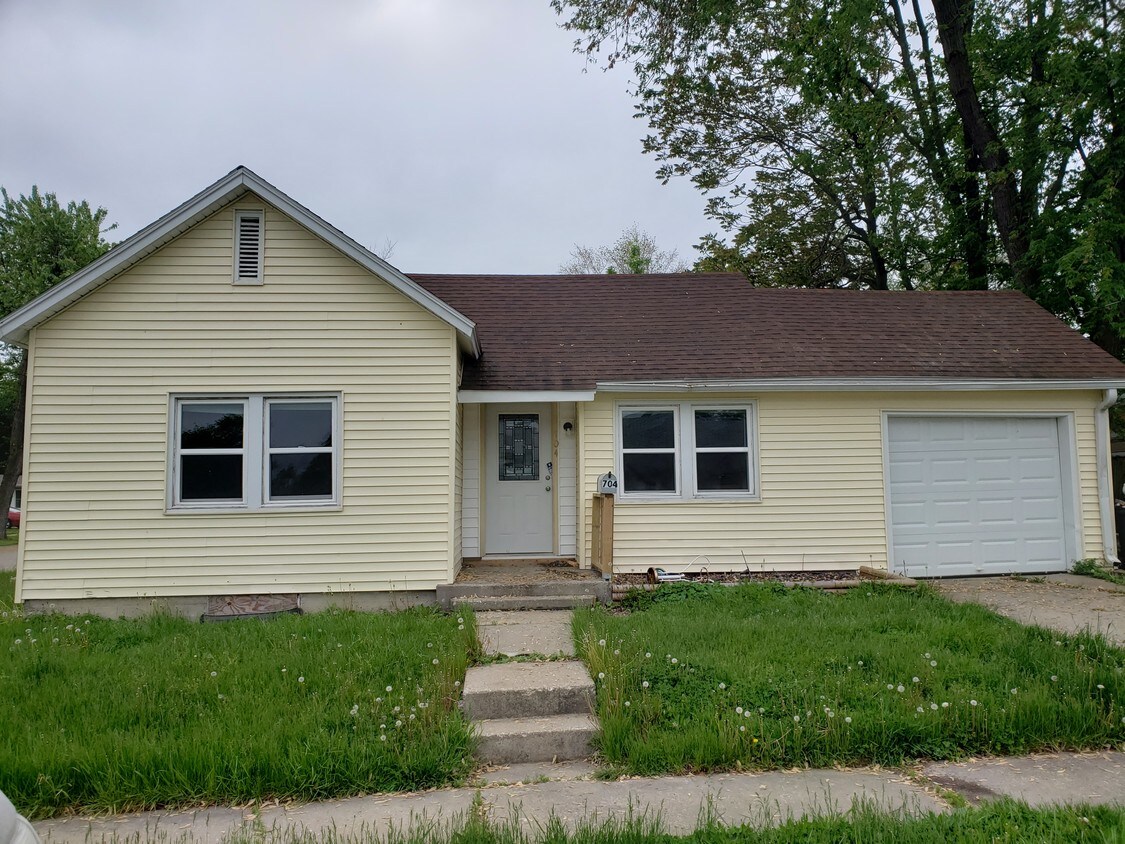 704 W Breckenridge St, Mexico, MO 65265 House Rental in Mexico, MO