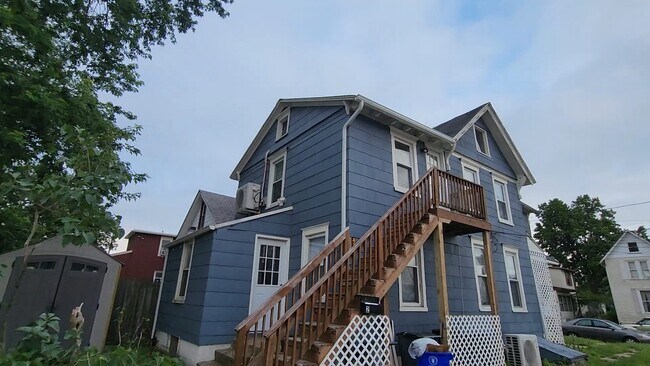 Foto del edificio - 110 Edith Ave