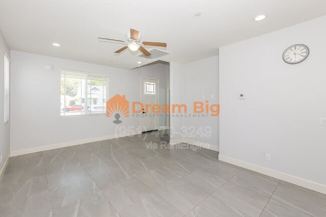 Building Photo - 5167 Peony Ct