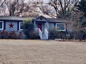 Building Photo - 322 Powder Springs St