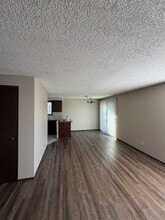 Building Photo - 1847 Dawn Ct