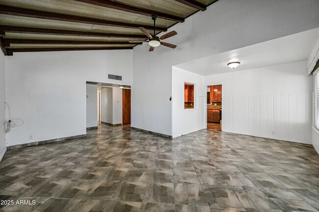 Building Photo - 1212 West Campbell Ave