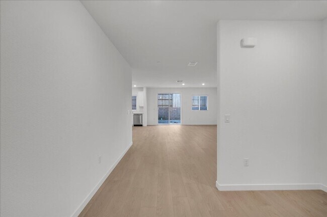 Foto del edificio - 12658 Rosefinch Wy